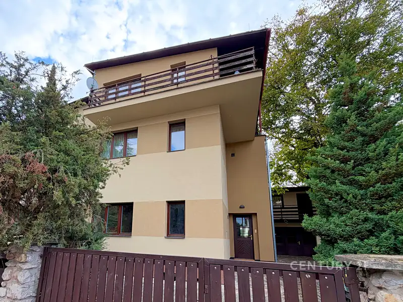 Pronájem bytu 3+kk 93 m², Dobřichovice – náhled fotky 1