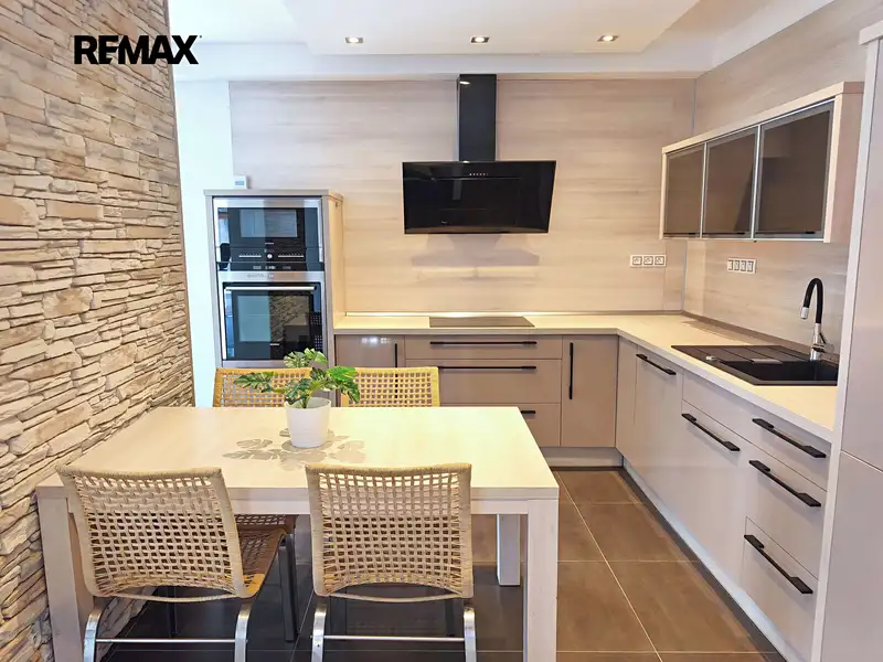 Prodej rodinného domu 129 m², pozemek 591 m², Kly – náhled fotky 1