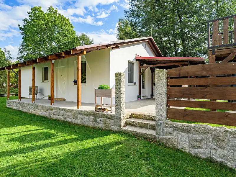 Prodej rodinného domu 70 m², pozemek 706 m², Bulovka – náhled fotky 1