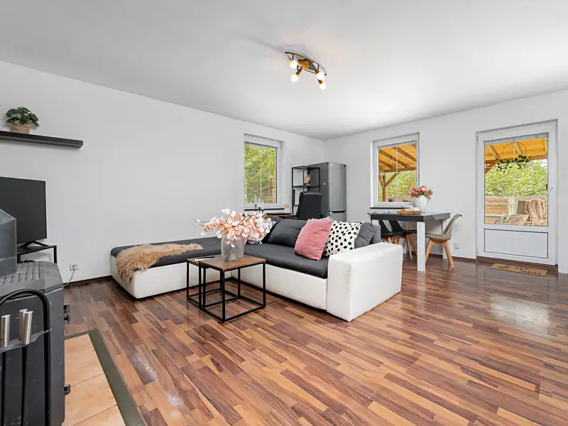 Prodej rodinného domu 70 m², pozemek 706 m², Bulovka – náhled fotky 3