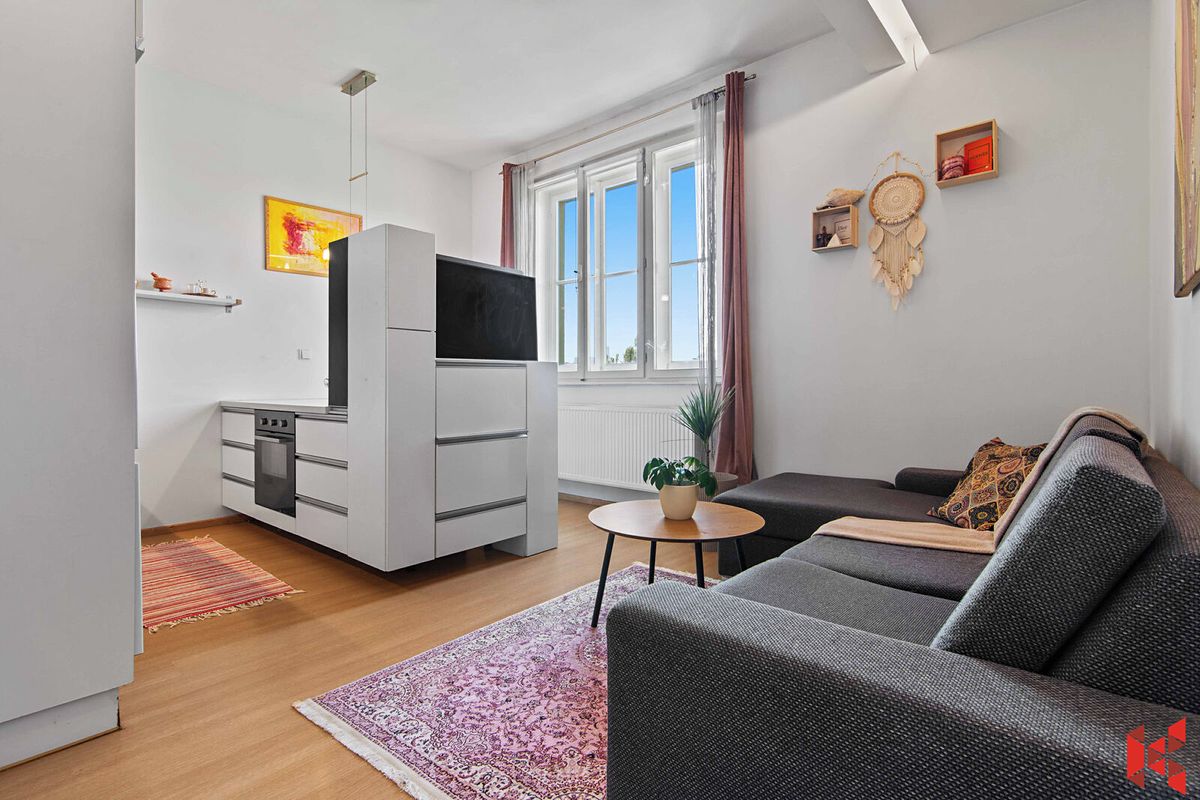 Prodej bytu 2+kk 43 m², Praha – fotka 1 z 3