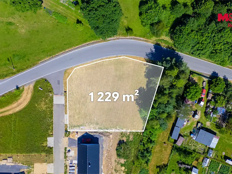Prodej stavebního pozemku 1229 m², Nové Město pod Smrkem – náhled fotky 2