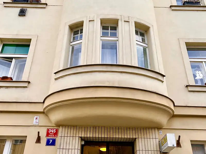 Prodej bytu 1+1 43 m², Praha – náhled fotky 2