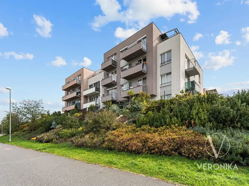 Prodej bytu 2+kk 80 m², Praha – náhled fotky 2
