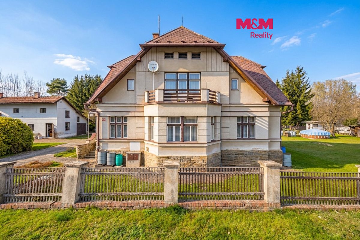 Pronájem rodinného domu 134 m², pozemek 1031 m², Dvůr Králové nad Labem – fotka 1 z 3