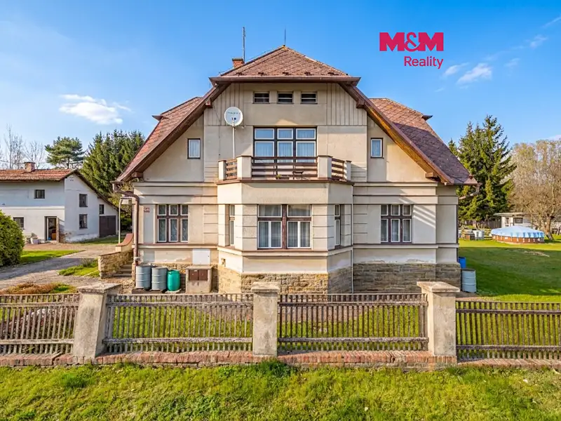 Pronájem rodinného domu 134 m², pozemek 1031 m², Dvůr Králové nad Labem – náhled fotky 1
