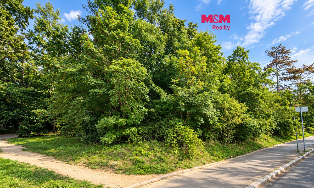 Prodej zahrady 600 m², Praha – fotka 1 z 3