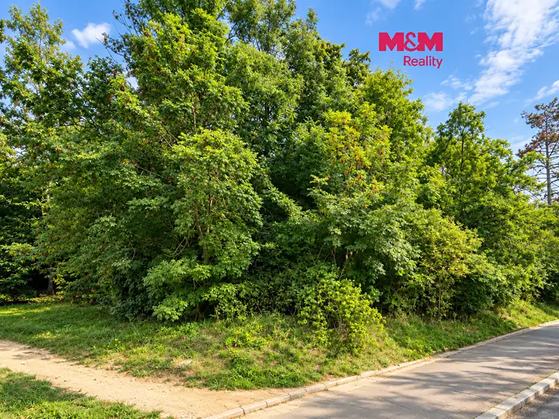 Prodej zahrady 600 m², Praha – náhled fotky 1