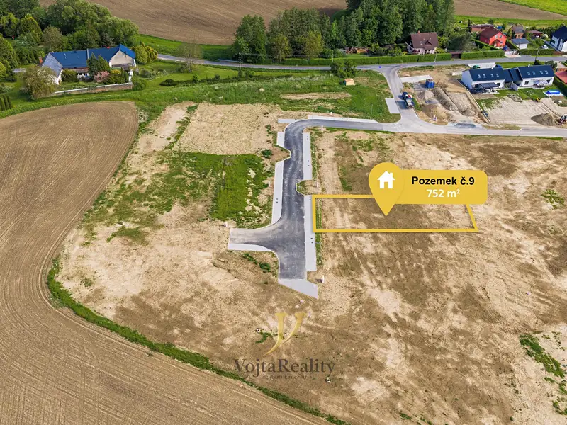 Prodej stavebního pozemku 752 m², Komárov – náhled fotky 1