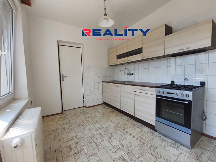 Pronájem bytu 3+1, 68 m² (1 z 9)