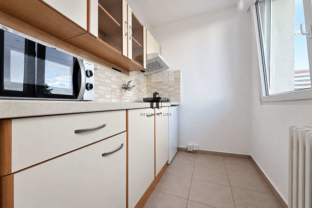 Pronájem bytu 1+kk 32 m² – fotografie 2