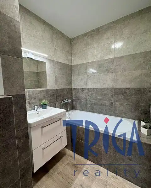 Prodej bytu 3+1 72 m², Jaroměř – náhled fotky 3