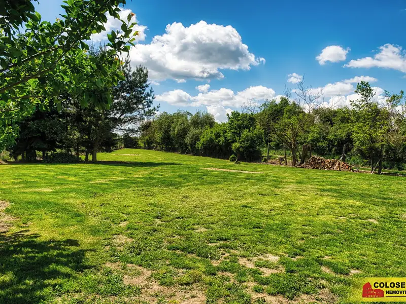 Prodej stavebního pozemku 2430 m², Sudice – náhled fotky 3