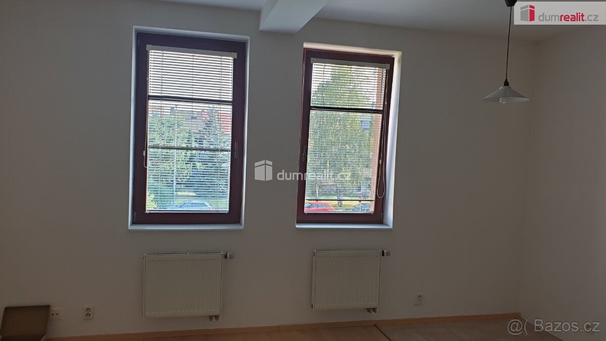 Pronájem bytu 1+kk 27 m², Praha – fotka 1 z 3