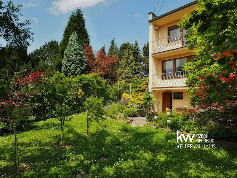Pronájem rodinného domu 220 m², pozemek 1945 m², Kroměříž – náhled fotky 3