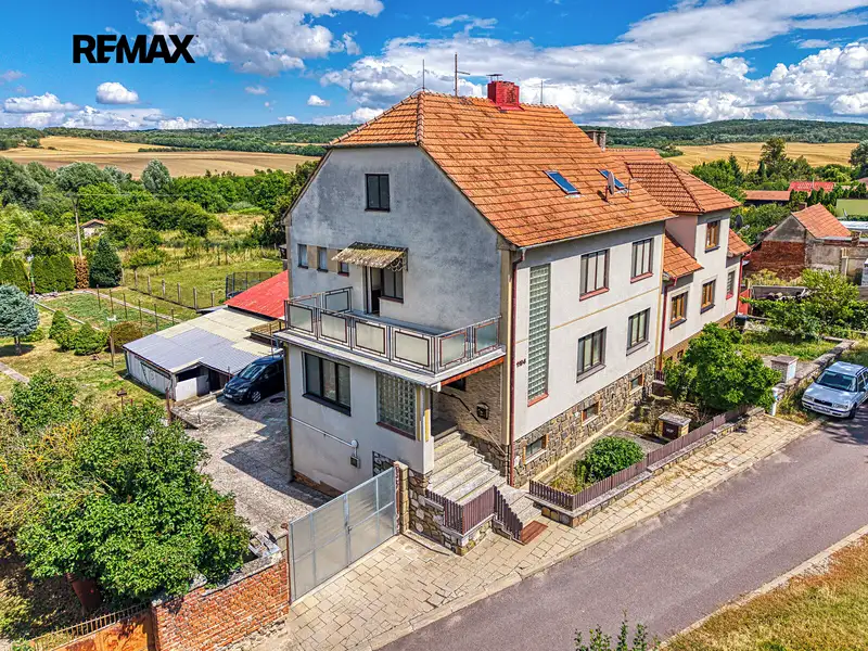 Prodej rodinného domu 400 m², pozemek 10000 m², Moravský Krumlov – náhled fotky 2