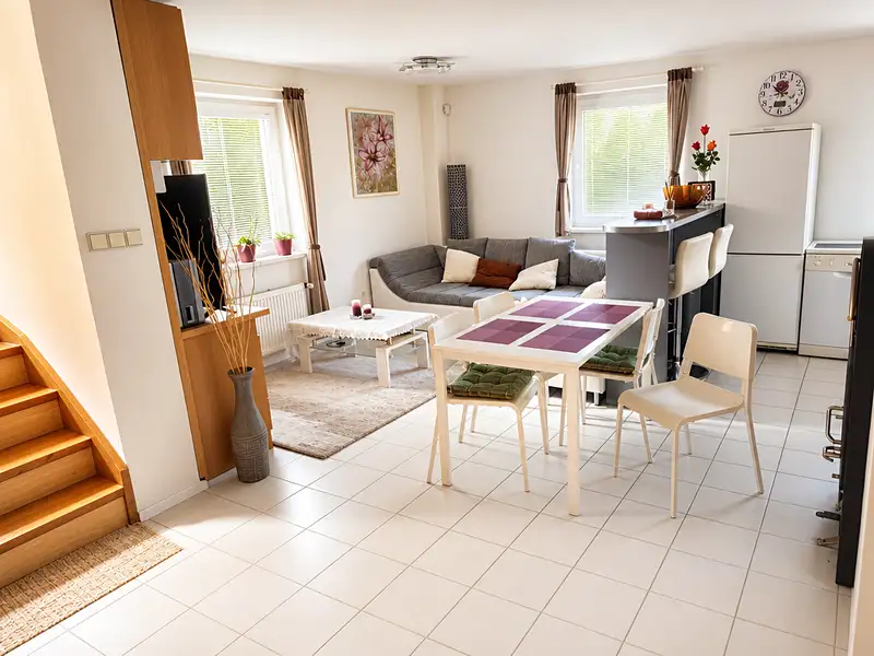 Prodej rodinného domu 155 m², pozemek 647 m², Praha – náhled fotky 3