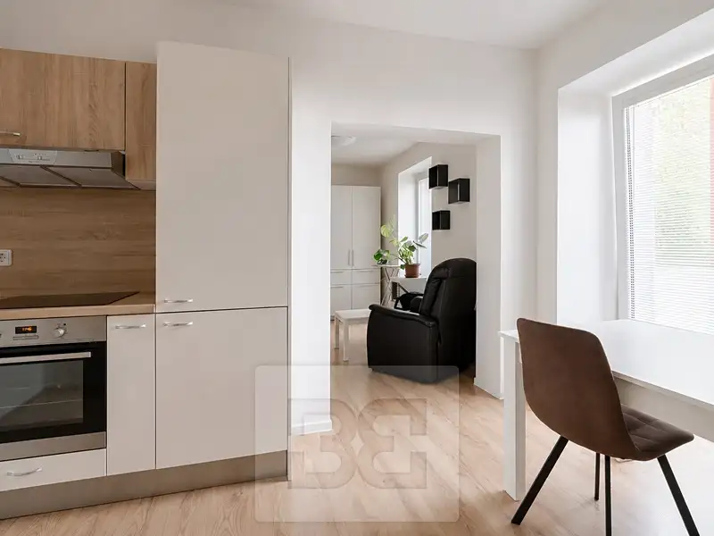 Prodej bytu 4+kk 88 m², Praha – náhled fotky 2