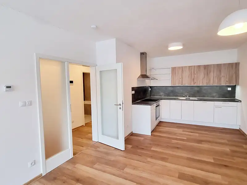 Pronájem bytu 2+kk 61 m², Popůvky – náhled fotky 1