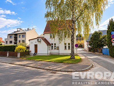 Prodej domu, 210 m² (3 z 15)
