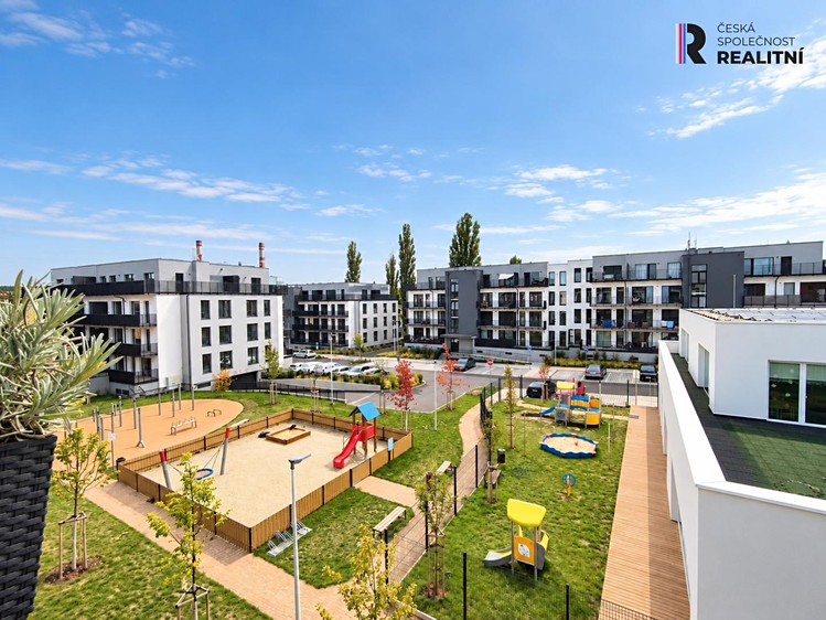 Квартира 1+kk в оренду, 36 м² (14 з 17)