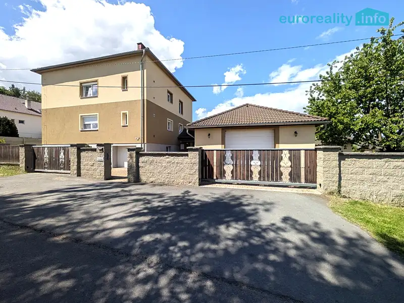 Prodej rodinného domu 240 m², pozemek 1087 m², Kozolupy – náhled fotky 1