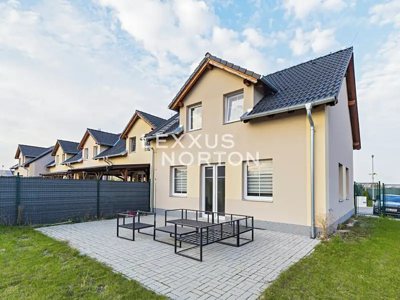 Pronájem rodinného domu 130 m², pozemek 370 m², Postřižín – náhled fotky 3