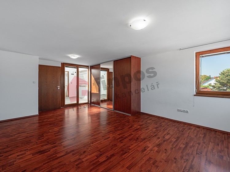 Pronájem bytu 3+kk, 105 m² (10 z 17)