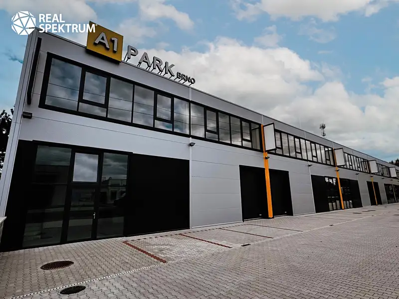 Pronájem skladového prostoru 235 m², Brno – náhled fotky 1