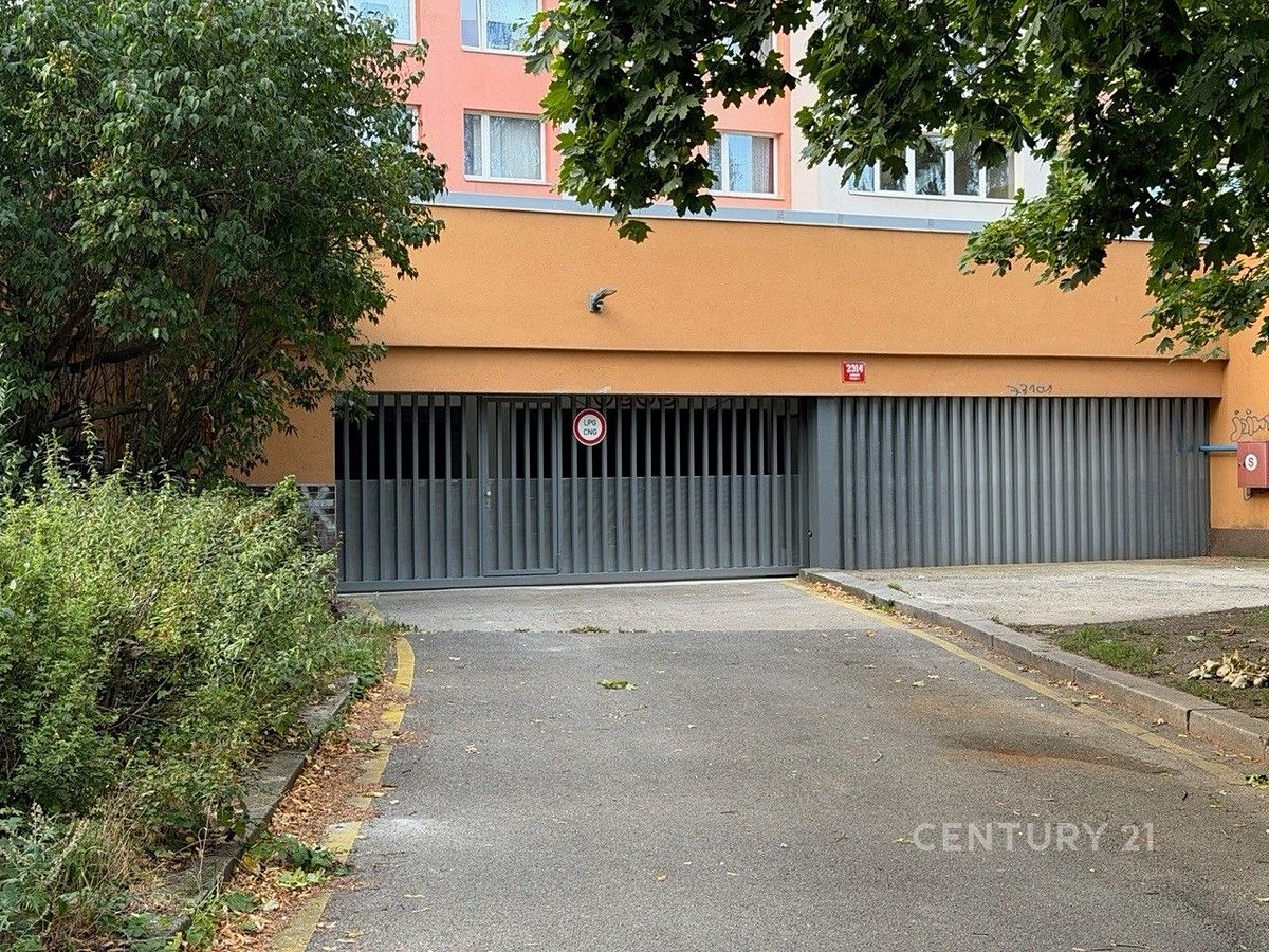 Pronájem garáže 16 m²