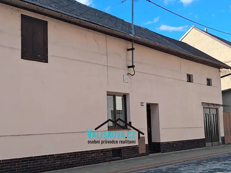 Prodej rodinného domu 90 m², pozemek 188 m², Chropyně – náhled fotky 2