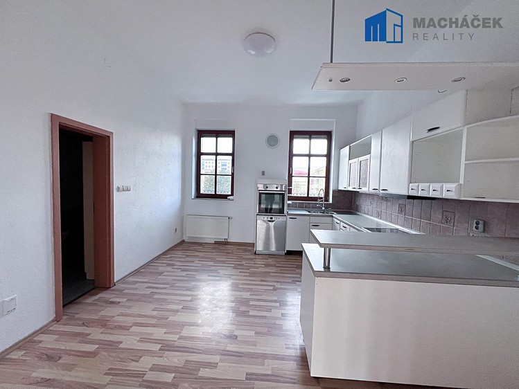 Комерційне приміщення на продаж, 278 м² (12 з 40)