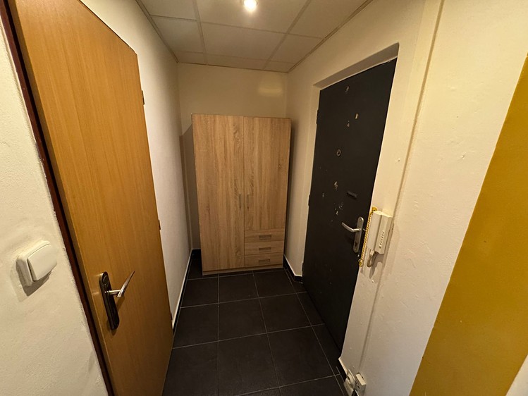 Квартира 1+kk в оренду, 35 м² (9 з 13)