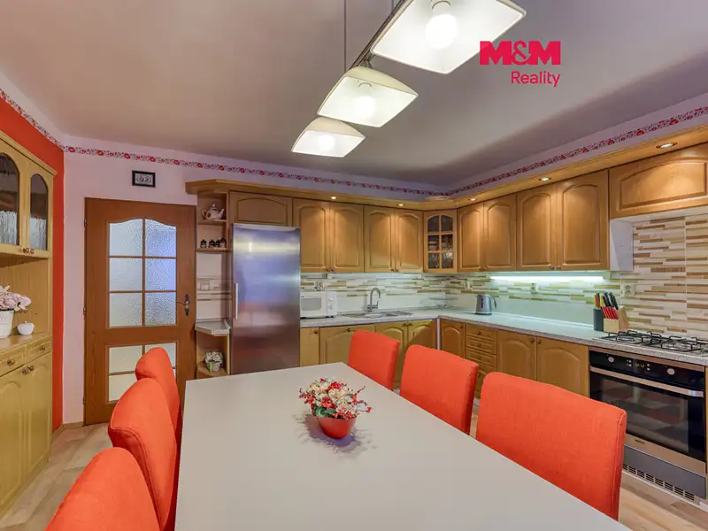 Prodej rodinného domu 239 m², pozemek 1521 m², Kožlí – náhled fotky 1