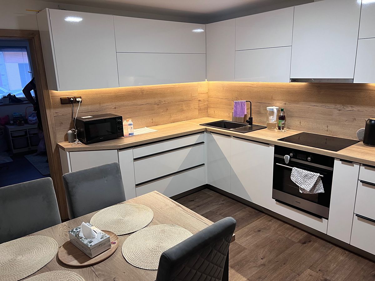 Pronájem bytu 3+1 78 m², Staré Město – fotka 1 z 3