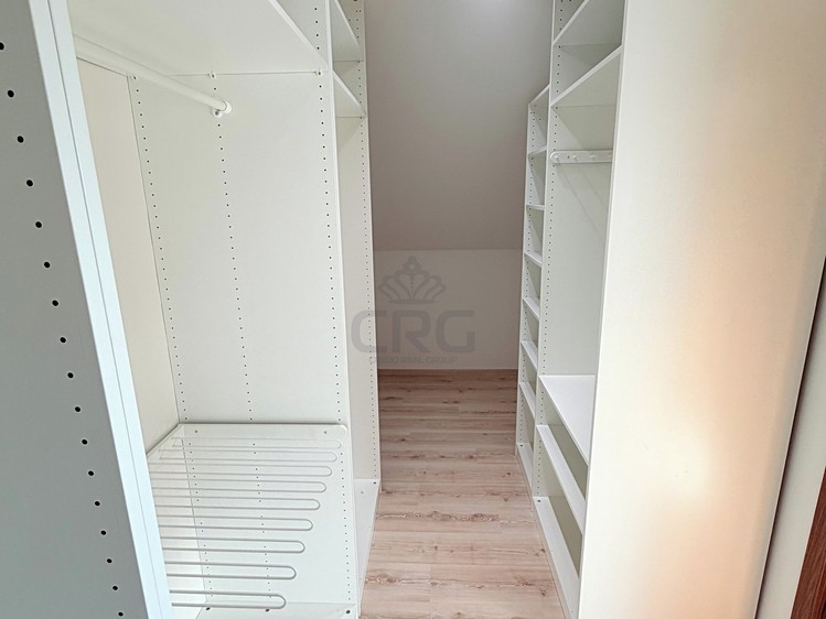 Prodej domu, 158 m² (59 z 100)
