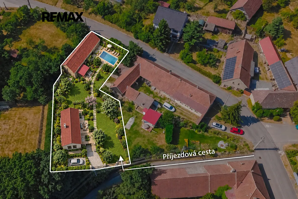 Prodej stavebního pozemku 1600 m²