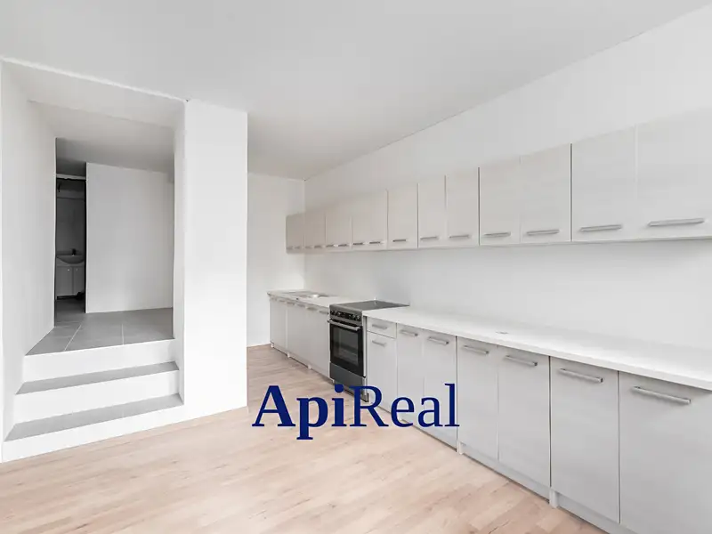 Prodej bytu 1+kk 34 m², Praha – náhled fotky 2