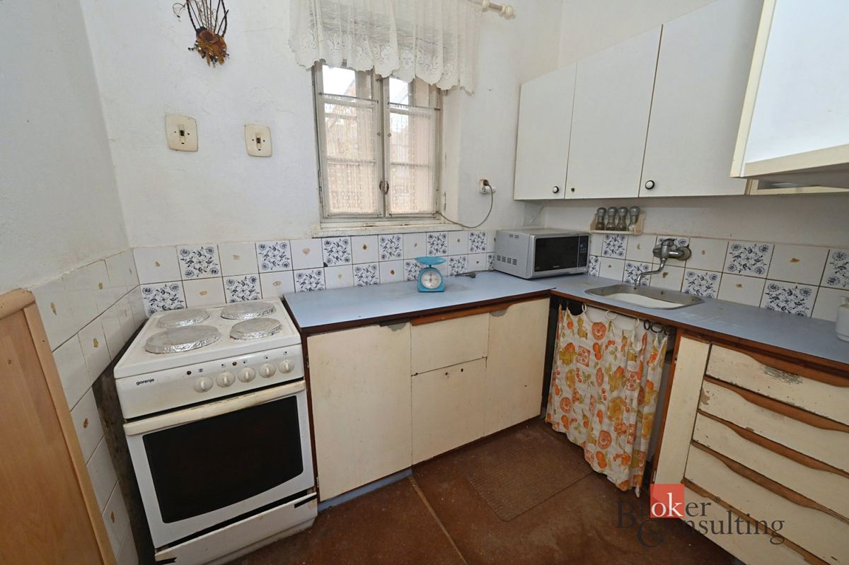 Prodej rodinného domu 240 m², pozemek 240 m² – fotografie 4