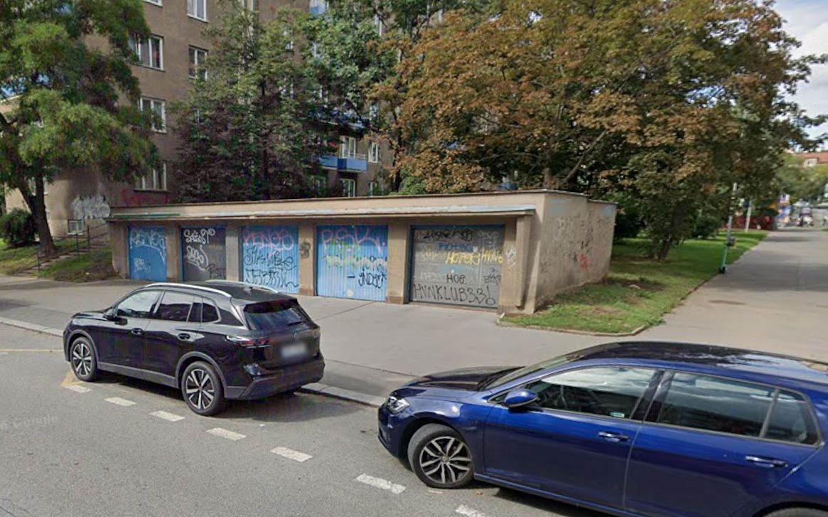 Prodej garáže 17 m² – fotografie 3