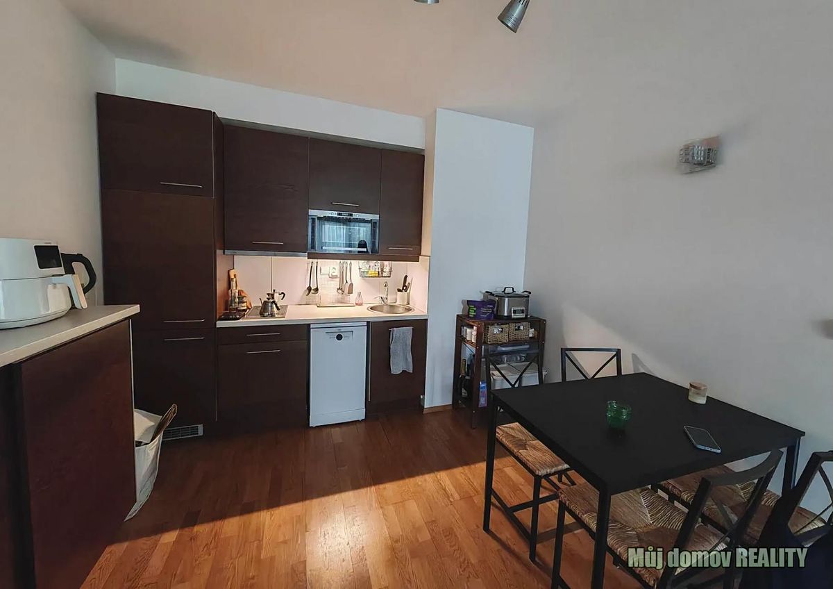 Pronájem bytu 2+kk 58 m² – fotografie 5