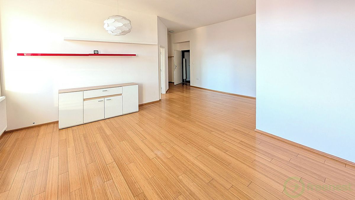 Pronájem bytu 2+kk 50 m² – fotografie 3