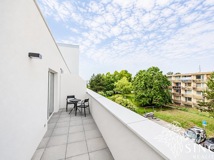 Pronájem bytu 2+kk, 42 m² (8 z 20)