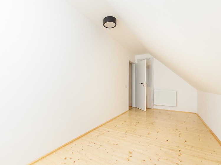 Pronájem bytu atypical, 73 m² (16 z 25)