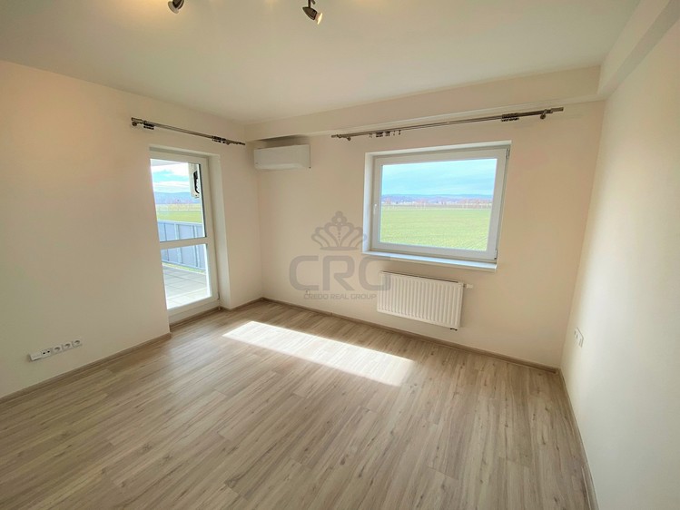 Pronájem bytu 2+kk, 63 m² (18 z 30)