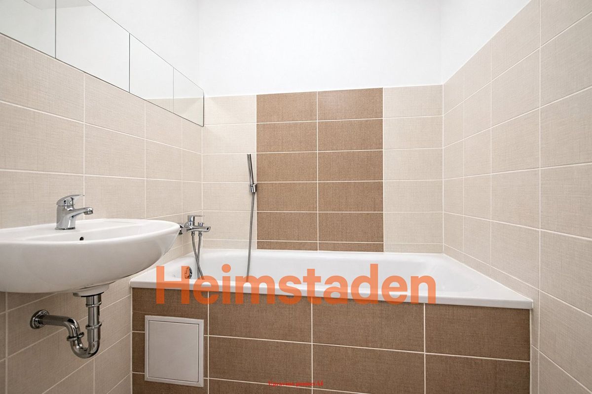 Pronájem bytu 2+kk 53 m² – fotografie 4