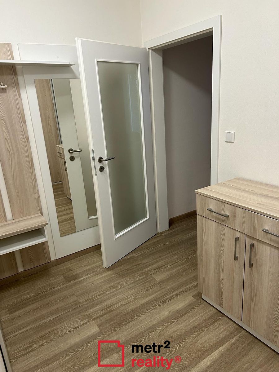 Pronájem bytu 1+kk 34 m² – fotografie 4
