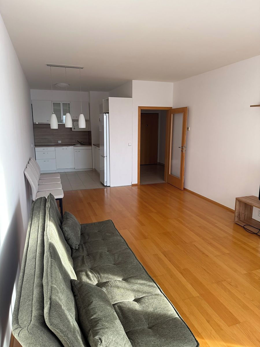 Pronájem bytu 2+kk 57 m² – fotografie 5