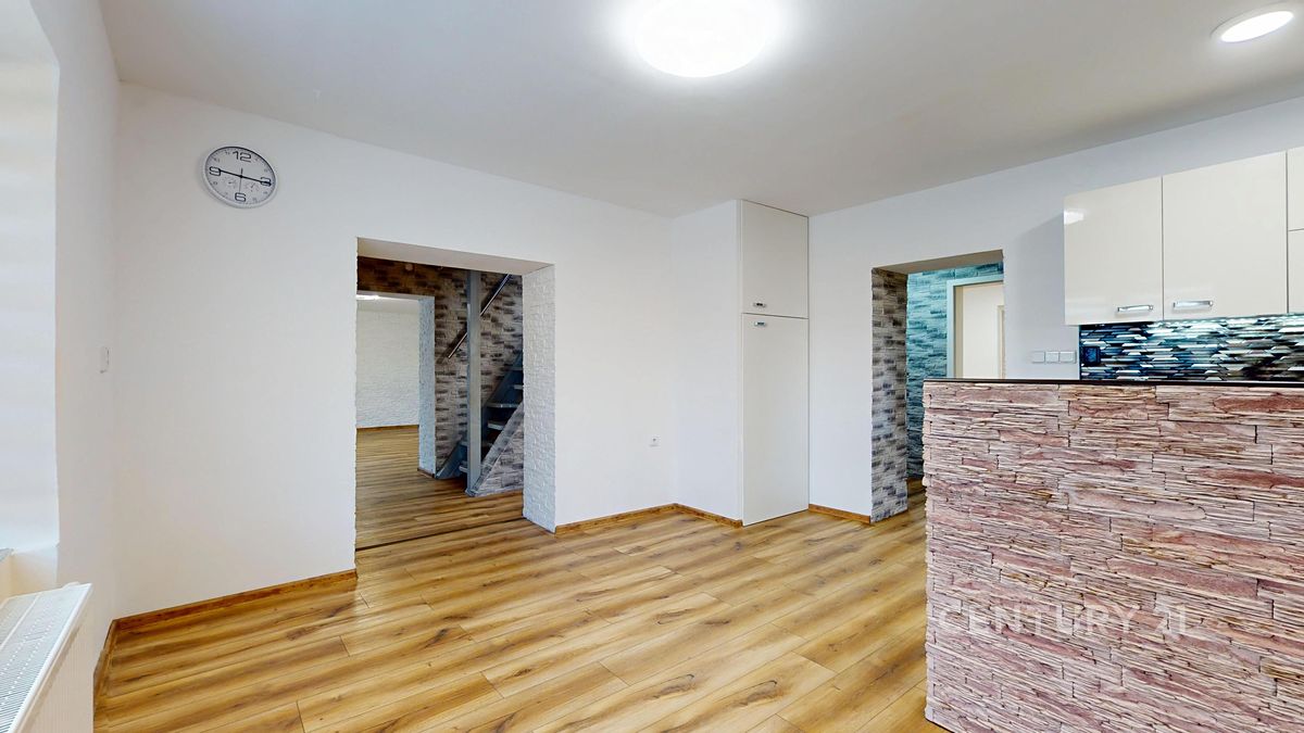Prodej rodinného domu 180 m², pozemek 385 m² – fotografie 5