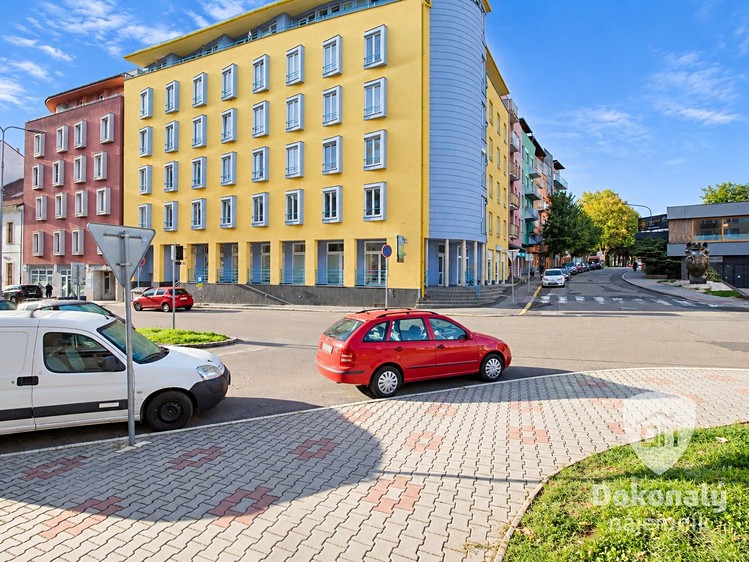 Pronájem bytu 2+kk, 53 m² (22 z 22)